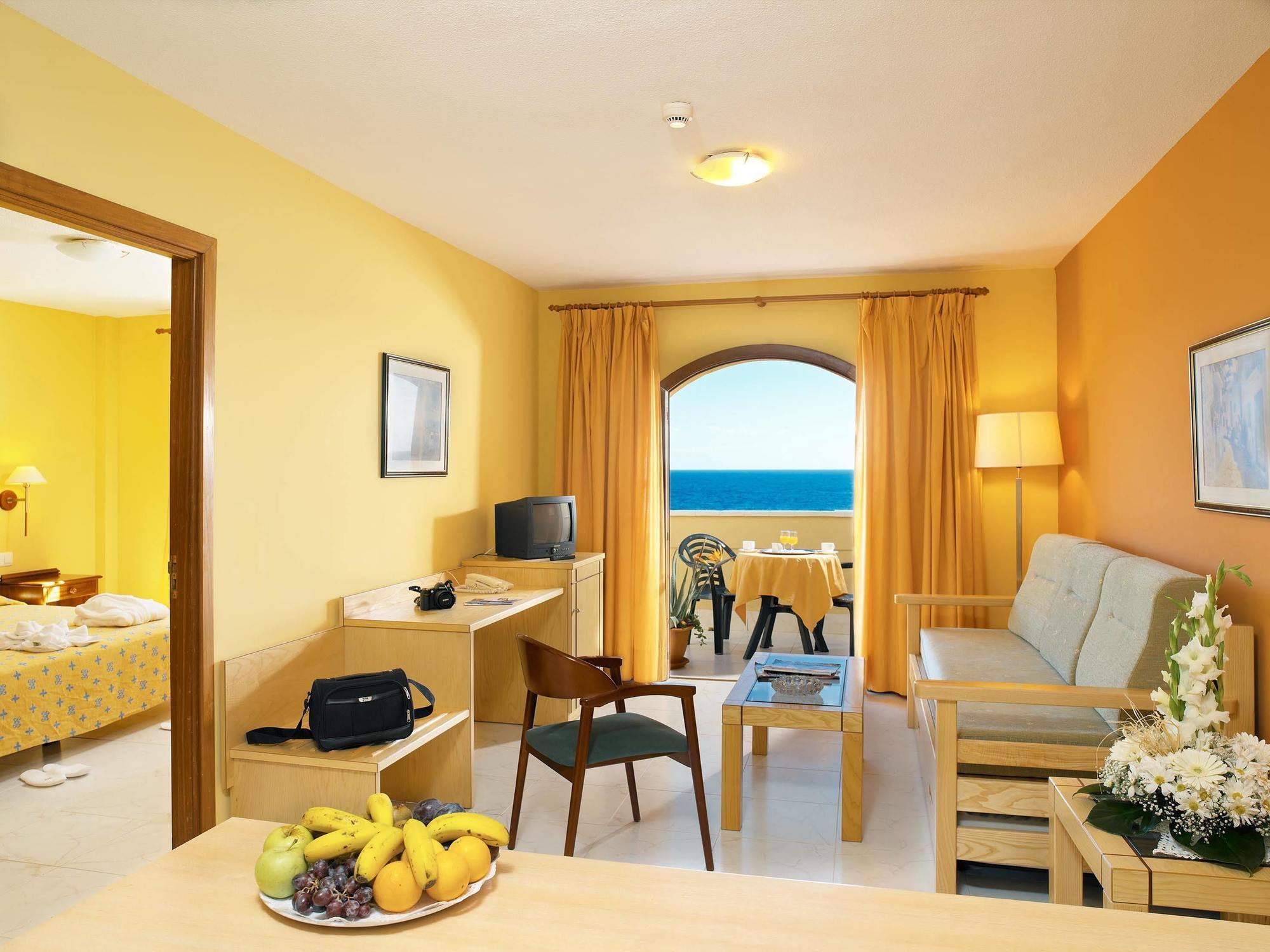 Elba Castillo San Jorge & Antigua Suite Hotel Caleta De Fuste Room photo